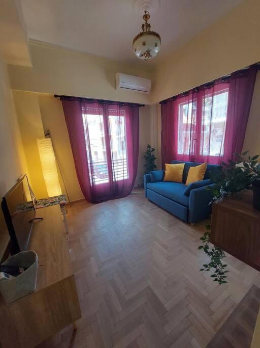 Cozy Bright New Apartment Атина Екстериор снимка